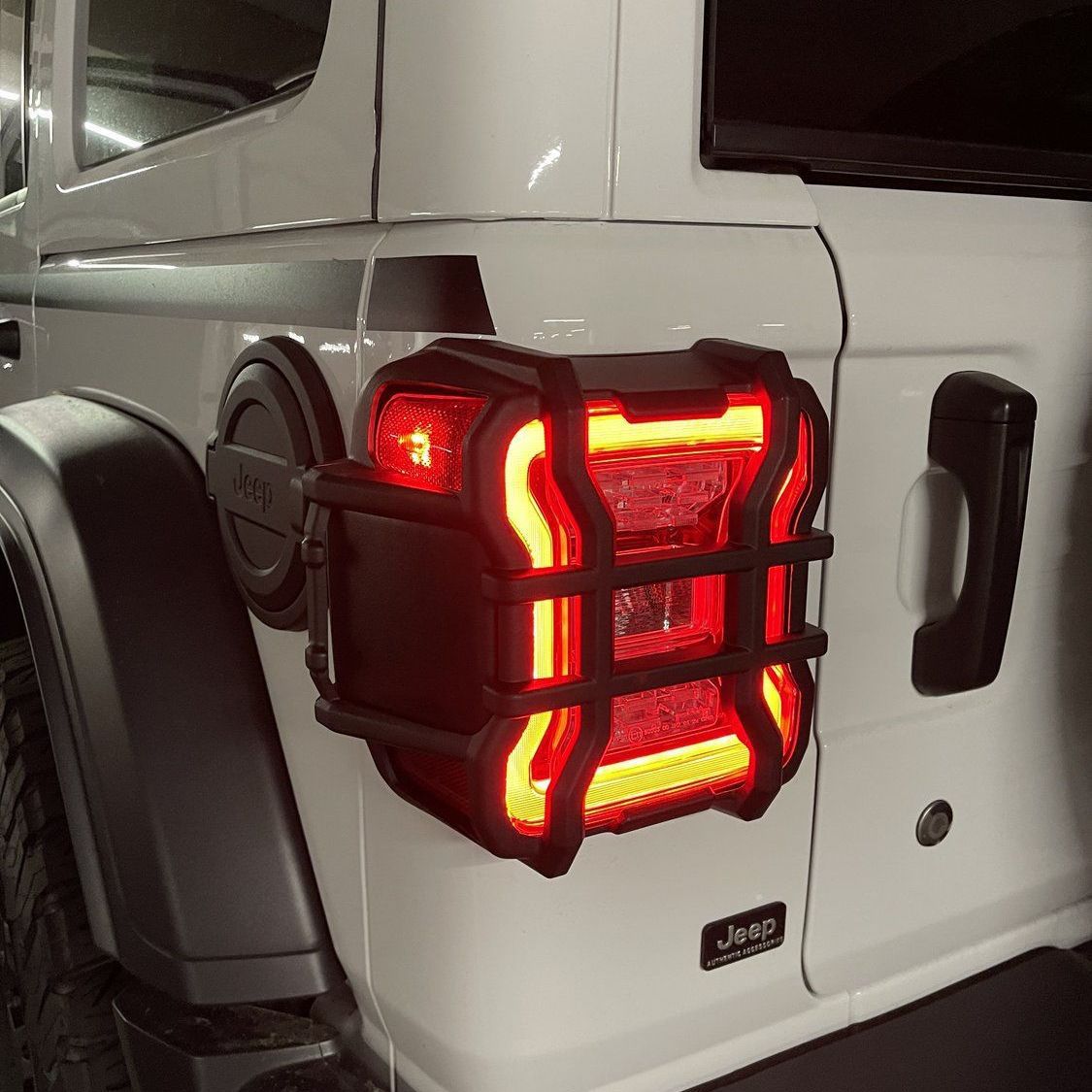 American Series Car Tail Light Guards for Jeep Wrangler JL 2018-2024, Rear Lamp Protector Covers, Pair