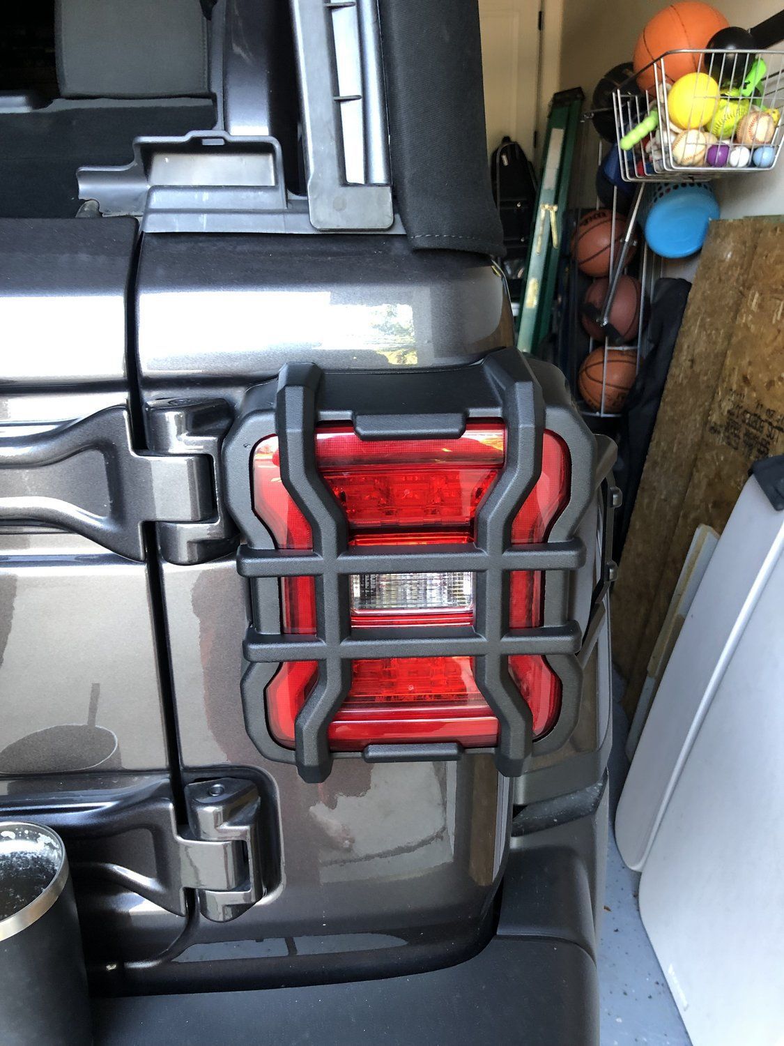 American Series Car Tail Light Guards for Jeep Wrangler JL 2018-2024, Rear Lamp Protector Covers, Pair